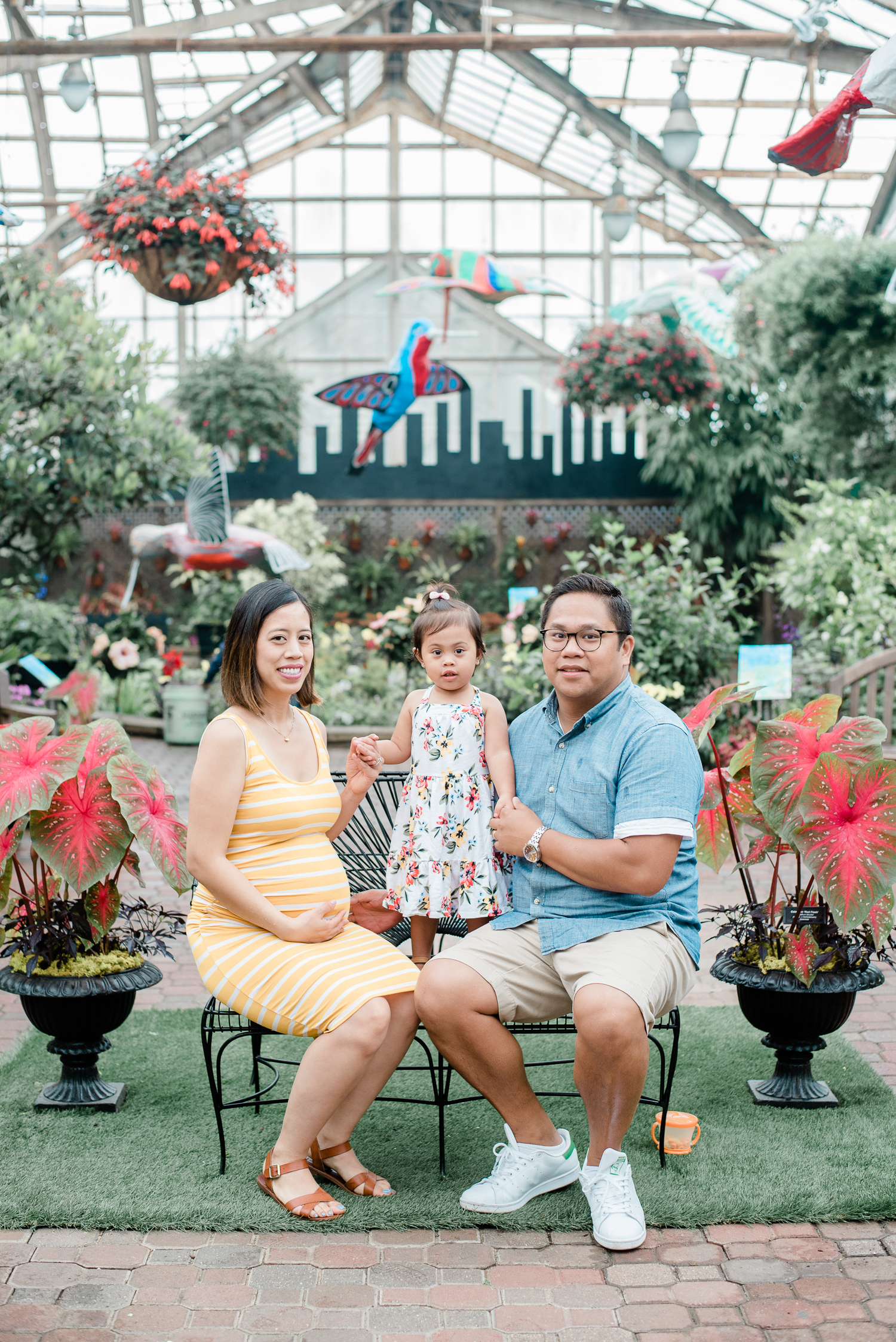 Family maternity session at Lincoln Park Conservatory