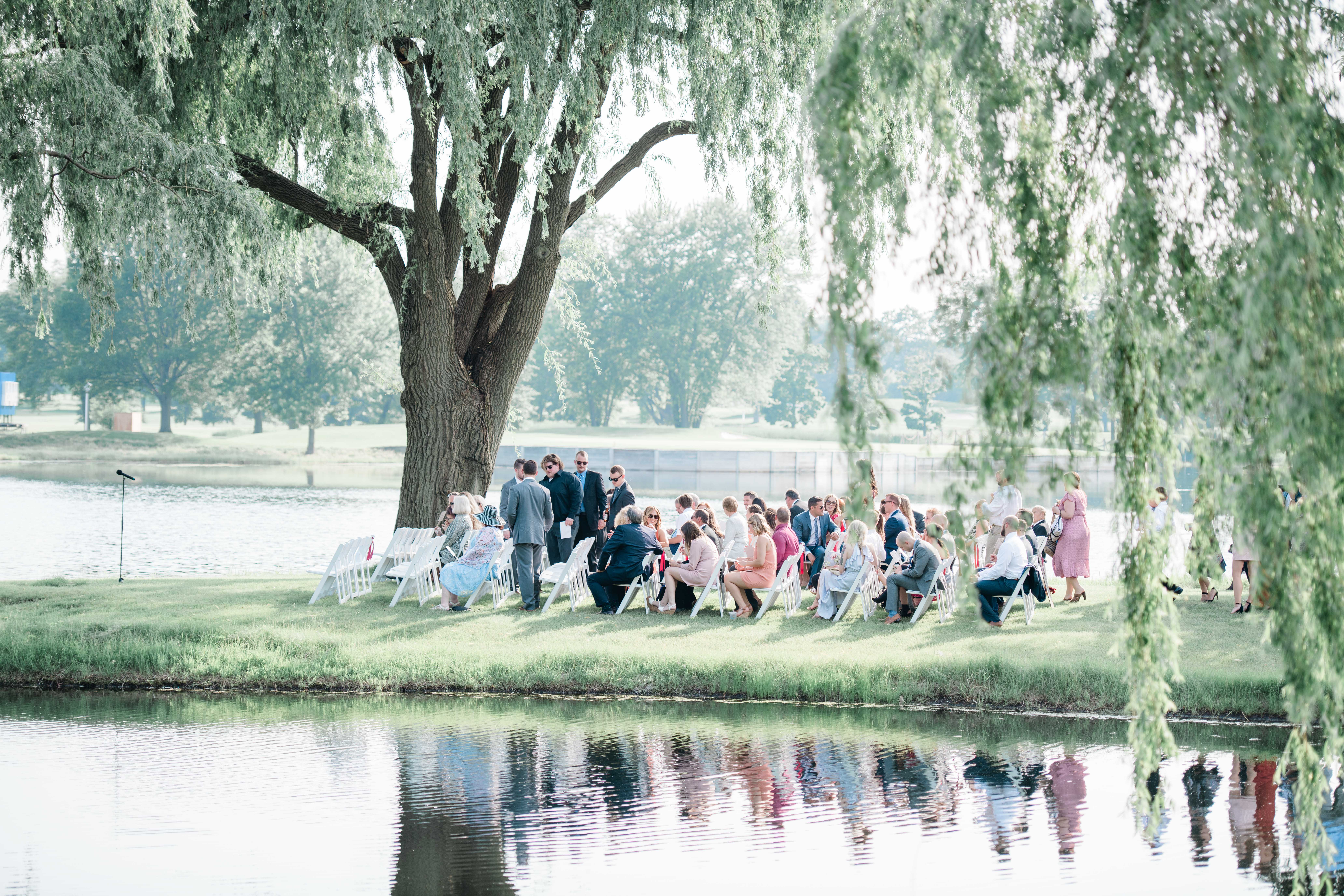 Wedding underneath a willow tree at Kemper Lakes Golf Club